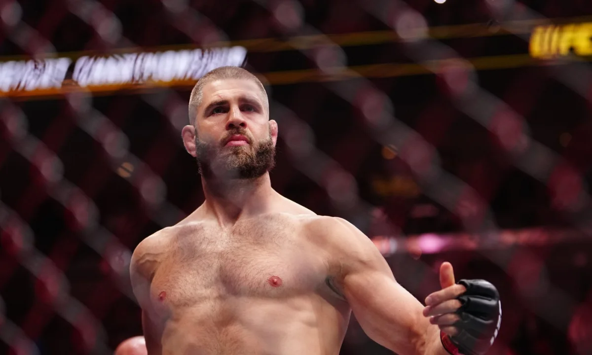 Je snad Procházka duševně nemocný? Ať si jeho trenér pustí Karate Kida, vysmívá se uznávaný expert