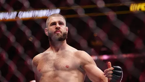 Je snad Procházka duševně nemocný? Ať si jeho trenér pustí Karate Kida, vysmívá se uznávaný expert