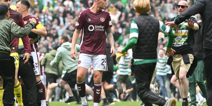 Hearts zuří a žádají exemplární tresty. Chaos v Glasgow připomněl nedohrané derby na Slavii