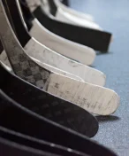 Kde jsou naše hokejky?! Lulea musela před zápasem dokoupit hráčům náčiní