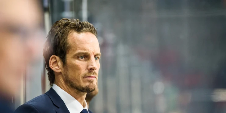 Švýcarští hokejisté přišli o trenéra. Kouč se přiznal k podvodu s očkovacím certifikátem