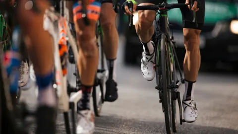 Nožem si vynutili kola. V Británii pokračují přepadení předem vytipovaných cyklistů