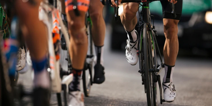 Nožem si vynutili kola. V Británii pokračují přepadení předem vytipovaných cyklistů