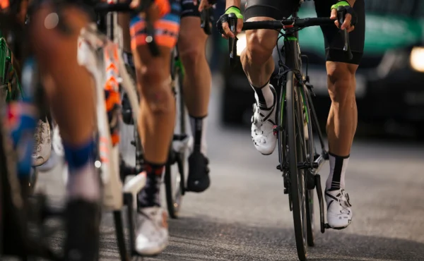 Nožem si vynutili kola. V Británii pokračují přepadení předem vytipovaných cyklistů