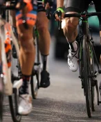 Nožem si vynutili kola. V Británii pokračují přepadení předem vytipovaných cyklistů