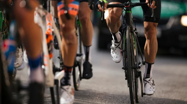 Nožem si vynutili kola. V Británii pokračují přepadení předem vytipovaných cyklistů