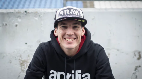 Espargaró provokoval nebezpečným sjezdem. Omlouvat se ale nebude