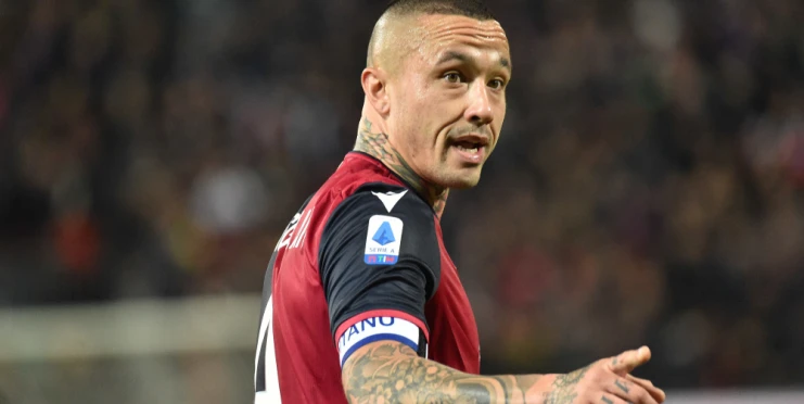 Fanoušci uráželi fotbalistovu zemřelou matku. Vlastní klub se teď od nich distancuje