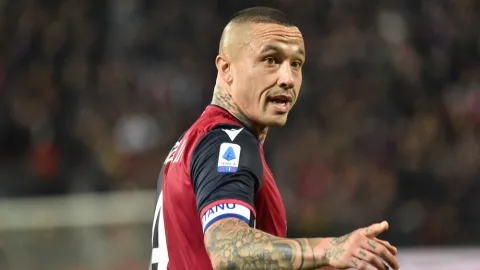 Fanoušci uráželi fotbalistovu zemřelou matku. Vlastní klub se teď od nich distancuje