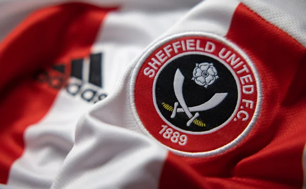 Proč zemřela mladá fotbalistka? Vyšetřování chování jejího trenéra se znovu odložilo