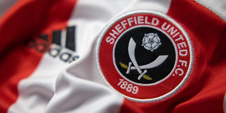 Proč zemřela mladá fotbalistka? Vyšetřování chování jejího trenéra se znovu odložilo