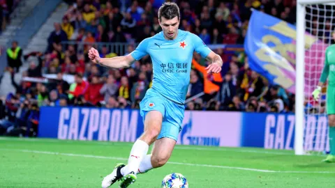 Skandál ho vyhnal do Indonésie. Teď se Kúdela vrací a podepsal se Žižkovem