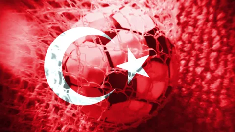 Turecký fotbal se propadá do chaosu: víc než 1000 hráčů bylo suspendováno kvůli sázení