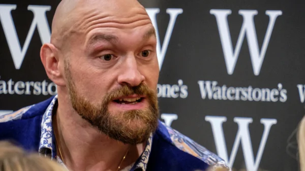 Fury zažil drama v oblacích. Soukromé letadlo s jeho rodinou muselo nouzově přistát