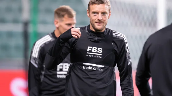 Za Lionelem Messim? Za Ronaldem? Ale kdepak, Vardy jde hrát o záchranu v Itálii