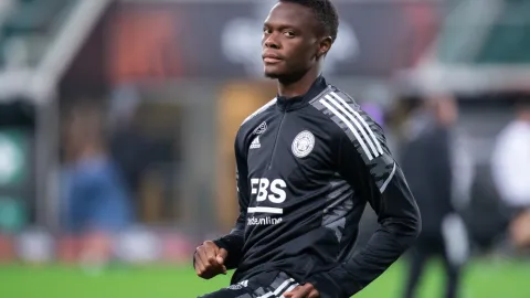 Au! To mohlo dopadnout špatně. Hvězda AFCONu si při oslavě gólu málem zlomila vaz