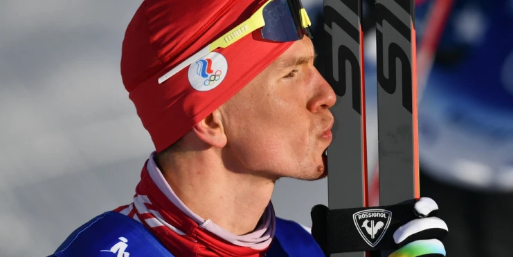 A už se perou! Ruský šampion Bolšunov neunesl křivdu, krajana poslal přes bariéru