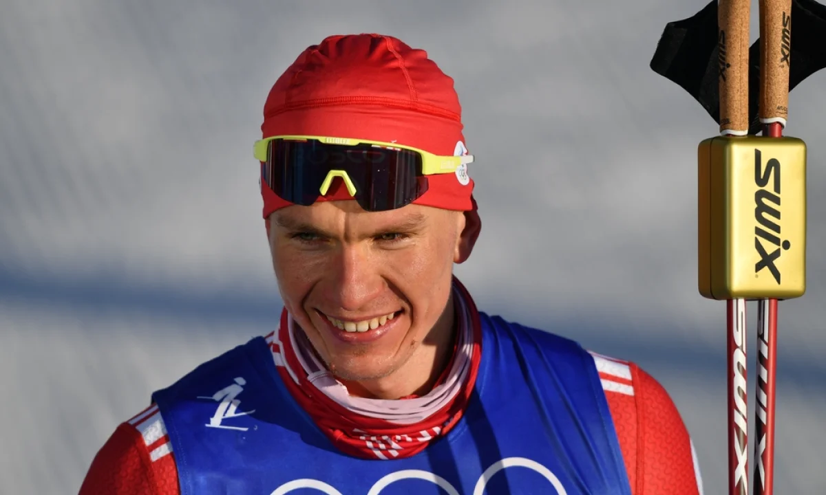 'Šikanovaný' Rus Bolšunov se vyzpovídal před Bohem. Jeho soupeř prý po konfliktu simuloval