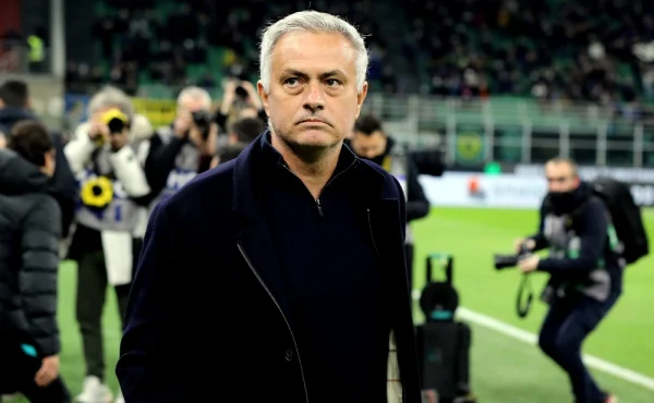 Ty tady pořád pracuješ? Dojemný Mourinhův návrat na Chelsea