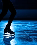 Ukrajinská rozhodčí vydírala krasobruslaře, píší ruská média o roční suspendaci