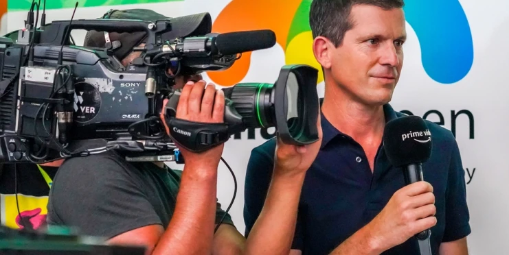 Je ti horko Time? Henmanovým koláčům potu se zasmála i kolegyně