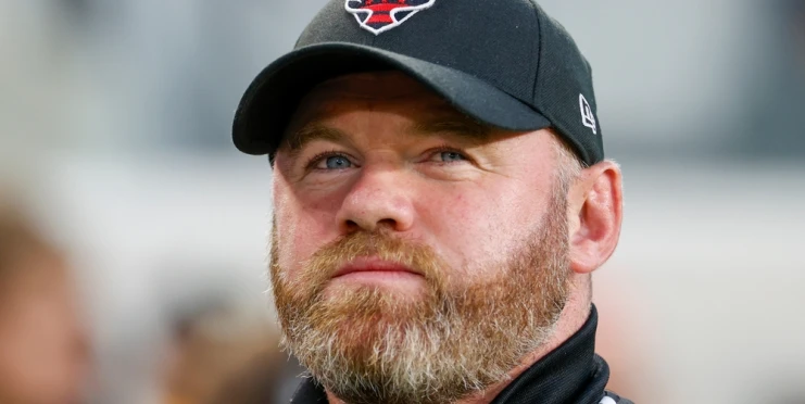 Na jedno ucho neslyším! Rooney přiznal svůj tajný handicap pro práci komentátora