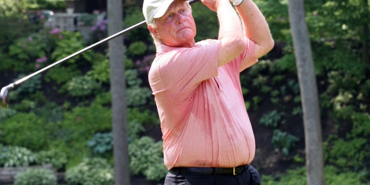 Tvrdil, že golfová legenda trpí demencí. Teď musí zaplatit víc než miliardu jako odškodné