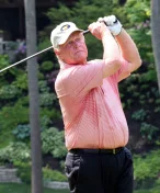 Tvrdil, že golfová legenda trpí demencí. Teď musí zaplatit víc než miliardu jako odškodné