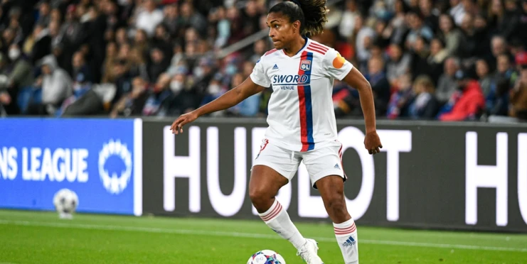 Ženský fotbal má novou rekordmanku. Američanka Macariová podepsala smlouvu za 8 milionů dolarů