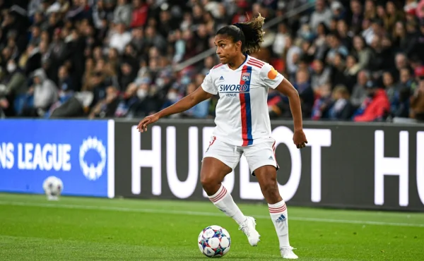 Ženský fotbal má novou rekordmanku. Američanka Macariová podepsala smlouvu za 8 milionů dolarů