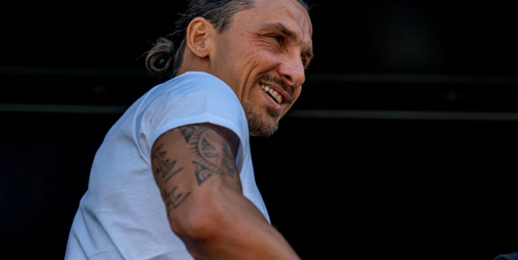 Potupa legendy? Zlatana museli kvůli naštvaným fanouškům AC Milán eskortovat ze stadionu