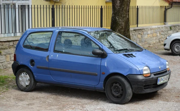 Když uskutečníte šílený nápad z hospody: Twingo pojede 24 hodin na Nürburgringu
