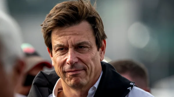 Toto Wolff je miliardář! Prodal část svého podílu v týmu Mercedes