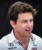 Čtyři sta kilometrů v hodině? Šéf Mercedesu rozvířil debatu o budoucnosti Formule 1