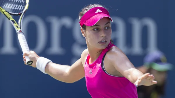 Vyfotila se nahoře bez, aby ukázala zrádnost australského slunce. Žádná legrace, říká spálená tenistka