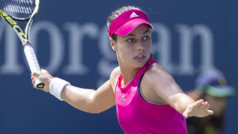 Vyfotila se nahoře bez, aby ukázala zrádnost australského slunce. Žádná legrace, říká spálená tenistka