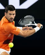 Tenisový artefakt století? Djokovičova raketa se vydražila za rekordní částku