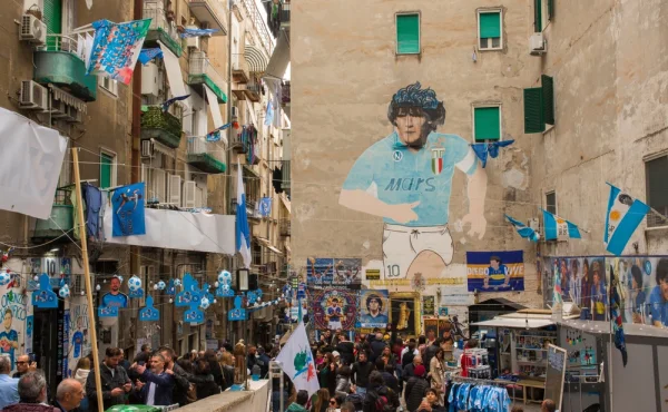 Pomohla Maradonovi k titulu mafie? Němci znovu otevřeli skandální finále Poháru UEFA