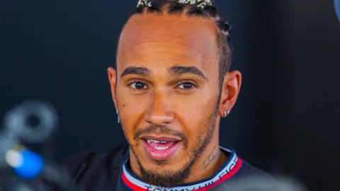 Hamilton se může stát znovu mistrem světa. I díky Kim Kardashian, myslí si jeho bývalý šéf