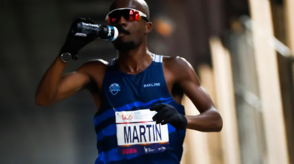 Po 42 kilometrech rozhodla pouhá setina sekundy. Vítěze maratonu v LA určil šílený sprint