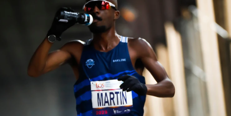 Po 42 kilometrech rozhodla pouhá setina sekundy. Vítěze maratonu v LA určil šílený sprint