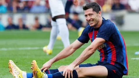 Robert Lewandowski se přiznal: Kvůli prosbě Barcelony jsem váhal, jestli dávat góly