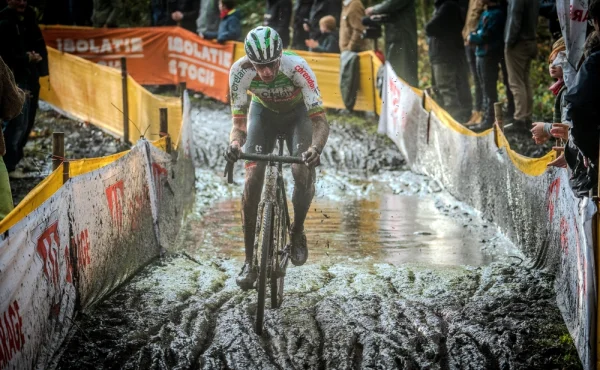 Cyklokros nebo judo na zimní olympiádě? Tradiční sporty odmítají nové 'vetřelce'