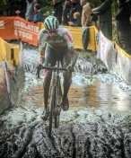 Cyklokros nebo judo na zimní olympiádě? Tradiční sporty odmítají nové 'vetřelce'