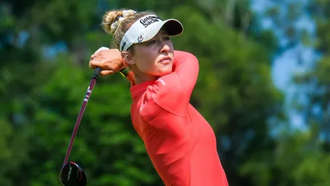 Korda znovu září na stránkách Sports Illustrated. Tentokrát v růžových bikinách