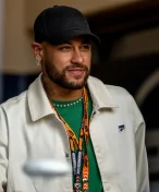 Nenápadný Neymar. V New Yorku obléknul lyžařskou kuklu a růžovou péřovku Louis Vuitton