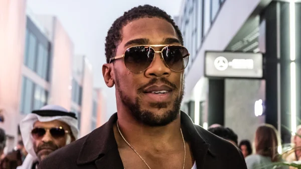 Nová fakta: Joshuovi zachránilo život, že překážel šoférovi ve výhledu