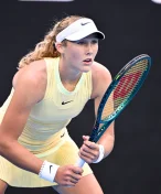 US Open bez ochrany? Sinnerovi zkusili ukrást batoh, za Andrejevovou přišel fanoušek