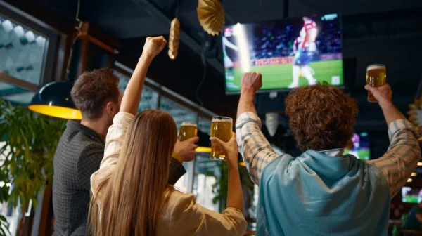 Udej barmana, dostaneš 50 eur. Španělská La Liga bojuje proti pirátství