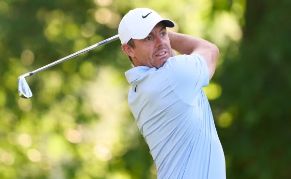 Pohádka dopsána, prokletí prolomeno. Jak golfista McIlroy porazil Norrise i Littlera